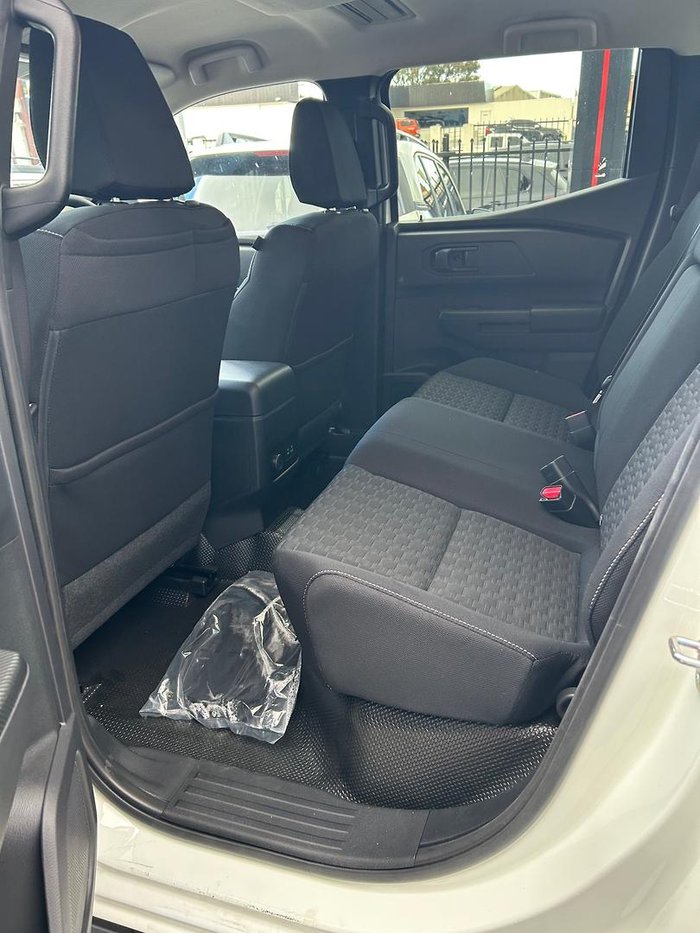 2025 Mitsubishi Triton GLX+