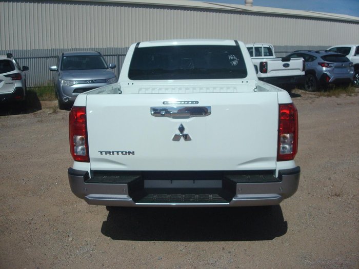 2025 Mitsubishi Triton GLX+