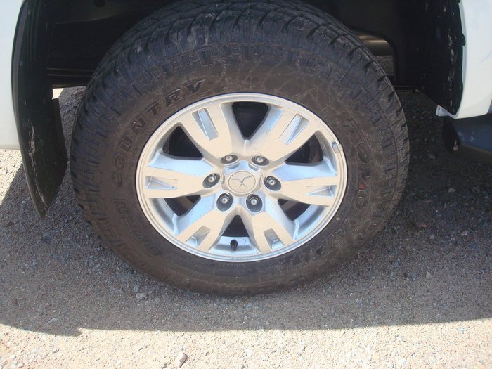 2025 Mitsubishi Triton GLX+