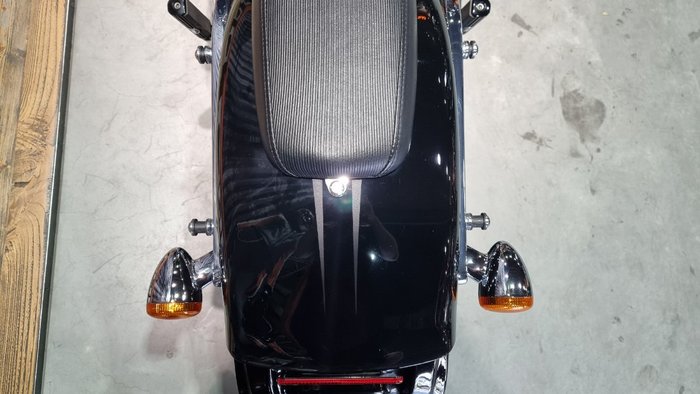 2017 Harley-davidson FXSB SOFTAIL BREAKOUT Black