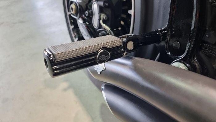 2017 Harley-davidson FXSB SOFTAIL BREAKOUT Black