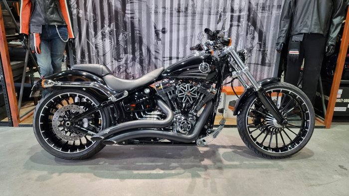 2017 Harley-davidson FXSB SOFTAIL BREAKOUT Black
