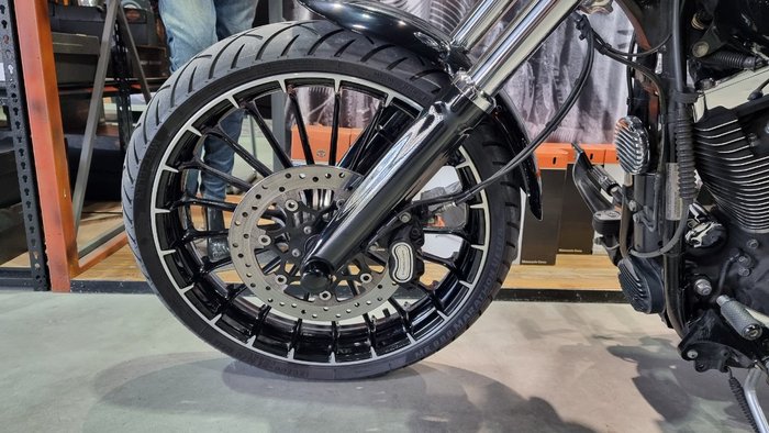 2017 Harley-davidson FXSB SOFTAIL BREAKOUT Black