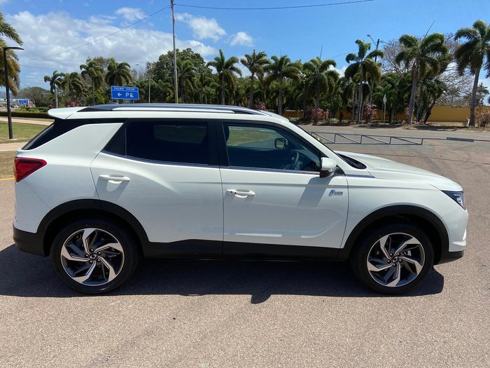 2024 KGM SsangYong Korando Ultimate C300 MY23 Grand White