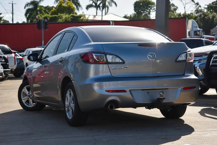2013 Mazda 3 Neo