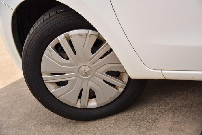 2016 Mitsubishi Mirage ES