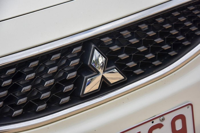 2016 Mitsubishi Mirage ES