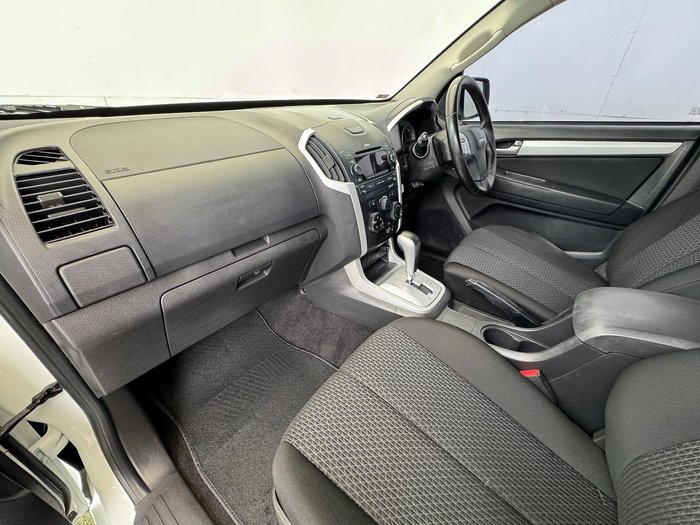 2016 Isuzu MU-X LS-M