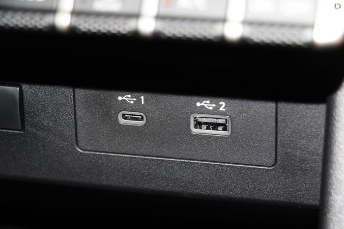 2025 Mitsubishi Triton GLX