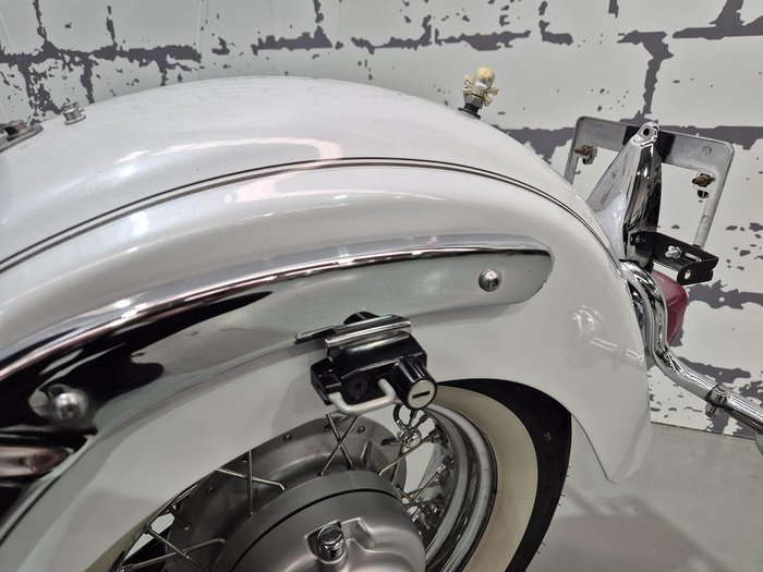 2009 Yamaha V-Star XVS650A Classic V-Star White