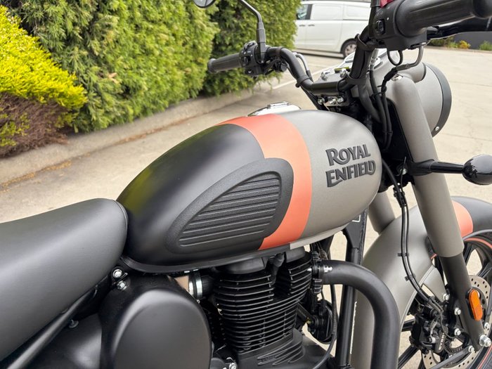 2025 Royal Enfield CLASSIC 350 DARK Grey