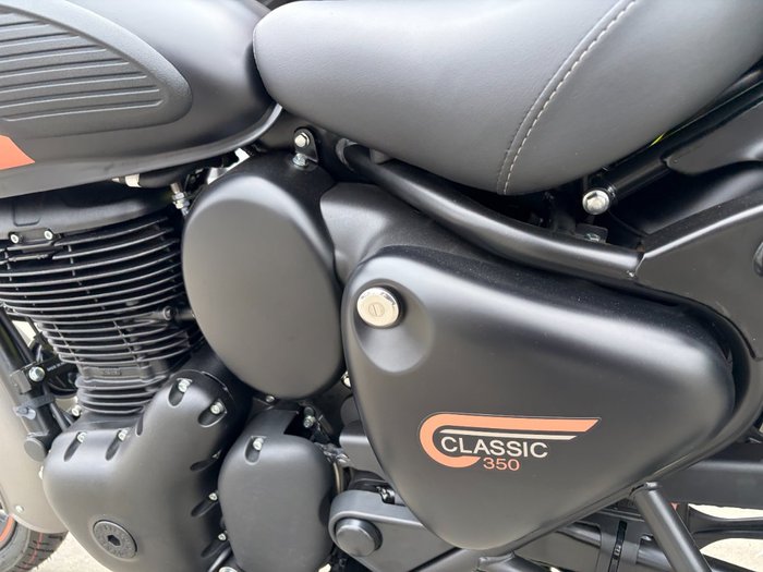 2025 Royal Enfield CLASSIC 350 DARK Grey