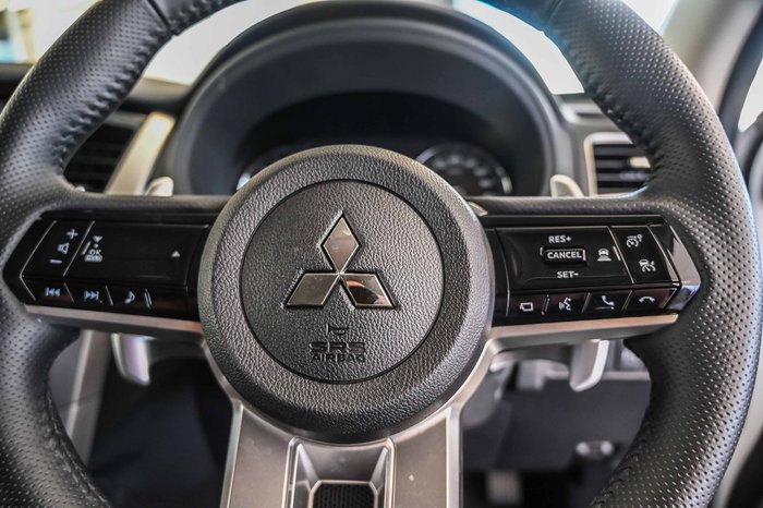 2024 Mitsubishi Pajero Sport GLS