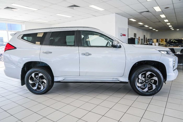 2024 Mitsubishi Pajero Sport GLS