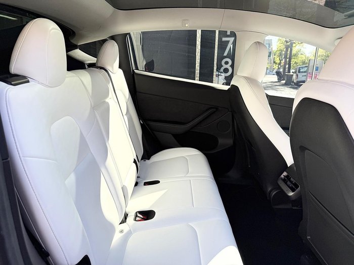 2023 Tesla Model Y Rear-Wheel Drive Pearl White