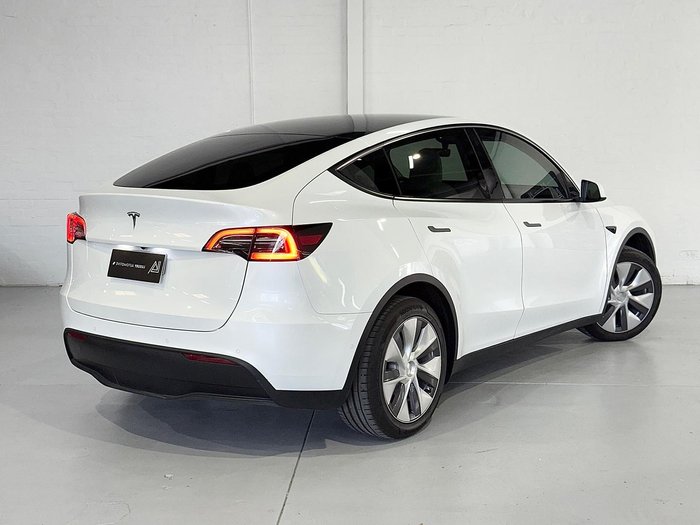 2023 Tesla Model Y Rear-Wheel Drive Pearl White