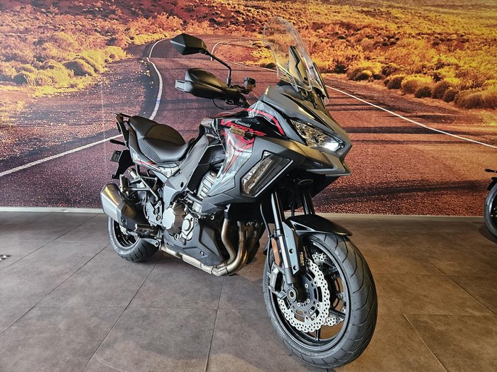 2020 Kawasaki Versys 1000 S Versys Black