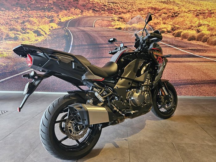 2020 Kawasaki Versys 1000 S Versys Black