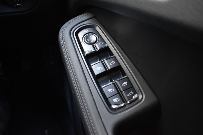 2023 Porsche Macan T 95B MY23 AWD Carrara White