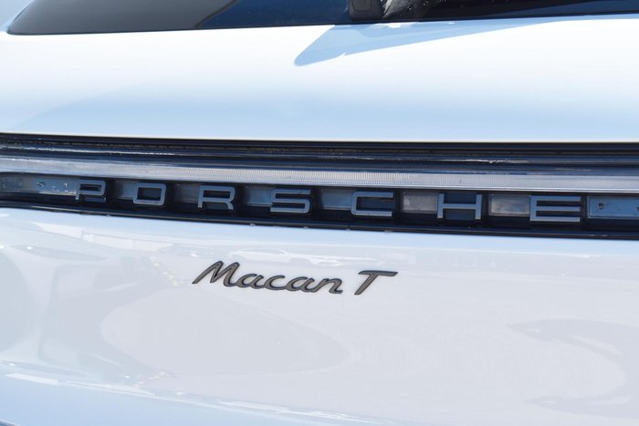 2023 Porsche Macan T 95B MY23 AWD Carrara White