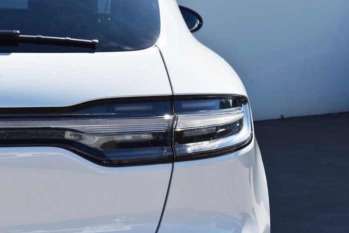 2023 Porsche Macan T 95B MY23 AWD Carrara White