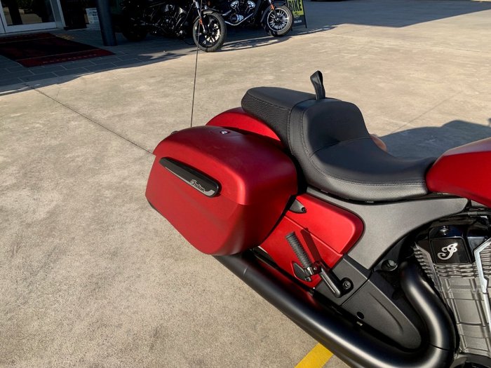 2024 Indian CHALLENGER DARK HORSE SUNSET RED