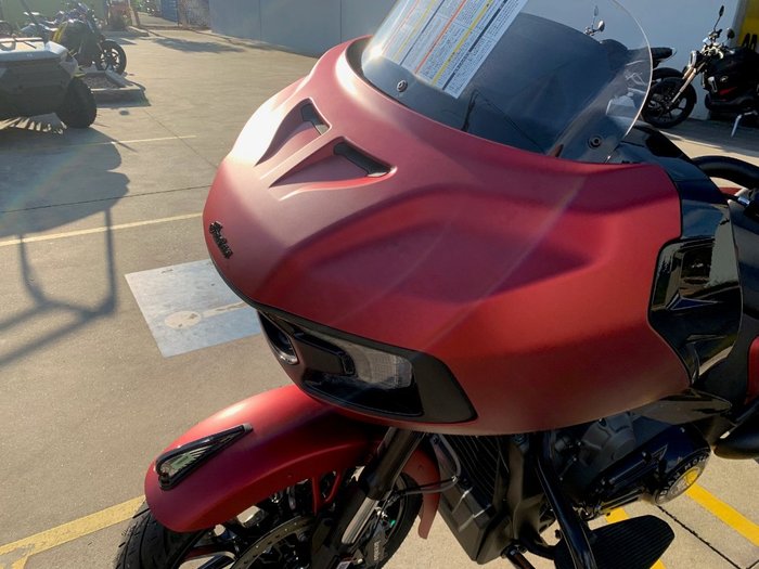2024 Indian CHALLENGER DARK HORSE SUNSET RED