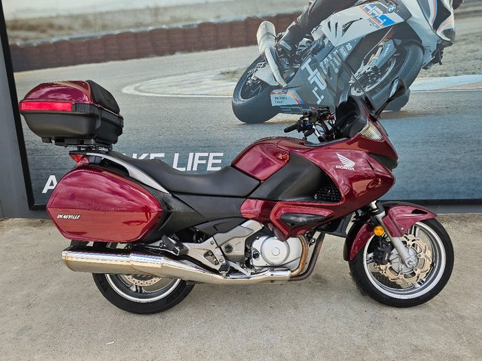 2008 Honda NT700V DEAUVILLE Red