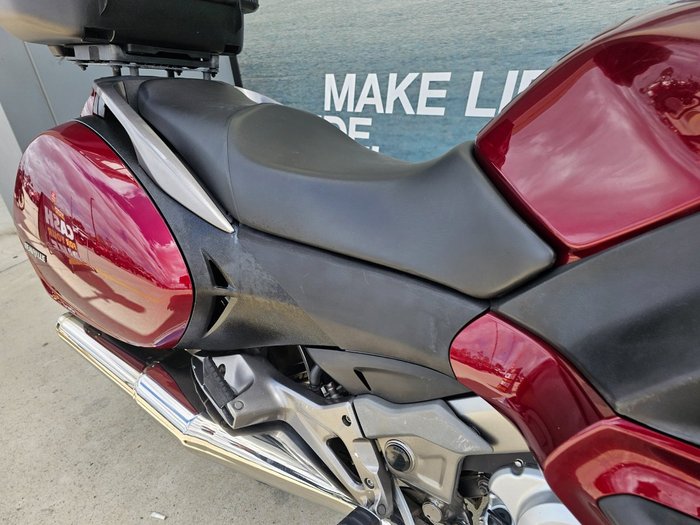 2008 Honda NT700V DEAUVILLE Red