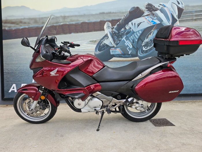2008 Honda NT700V DEAUVILLE Red