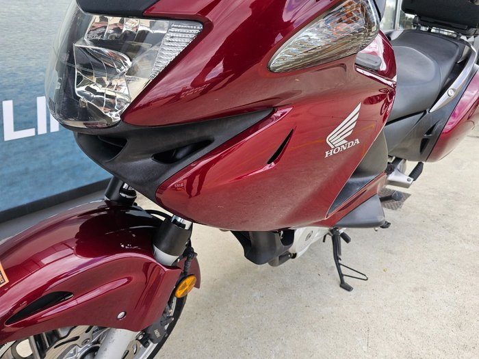 2008 Honda NT700V DEAUVILLE Red