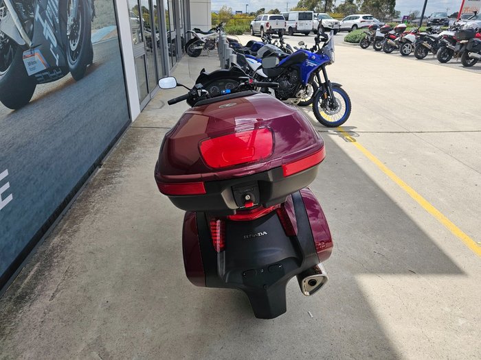 2008 Honda NT700V DEAUVILLE Red
