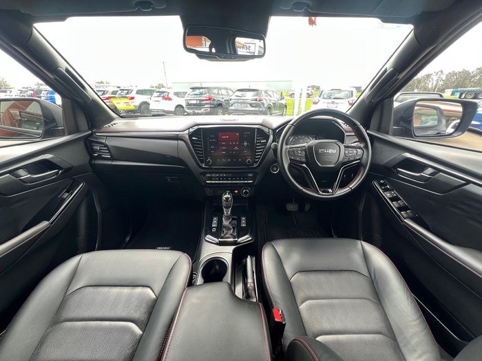 2024 Isuzu D-MAX X-TERRAIN MY24 4X4 Dual Range Basalt Black