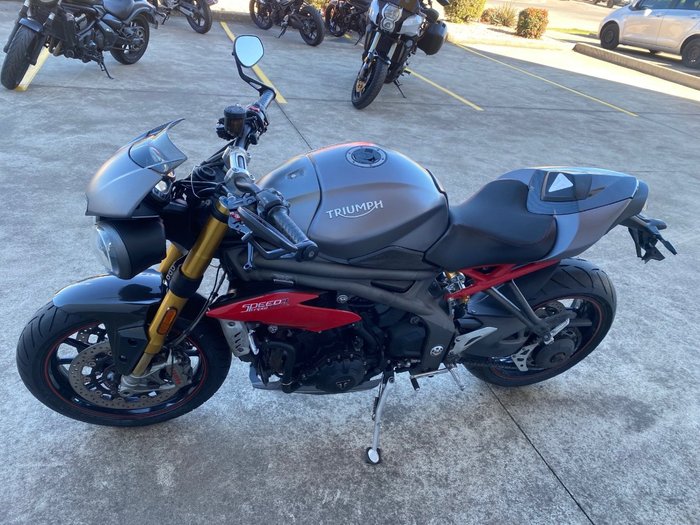 2015 Triumph SPEED TRIPLE R-ABS Grey