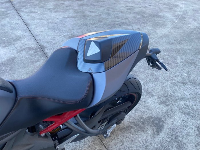 2015 Triumph SPEED TRIPLE R-ABS Grey
