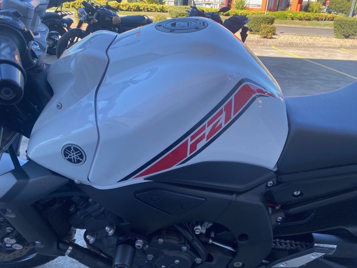 2014 Yamaha FZ1N White