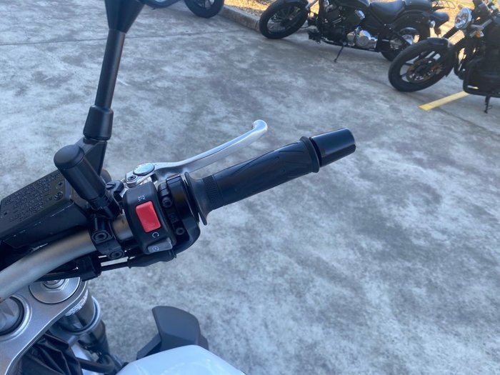 2014 Yamaha FZ1N White