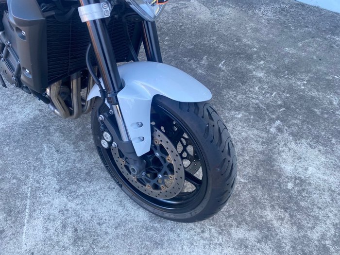 2014 Yamaha FZ1N White