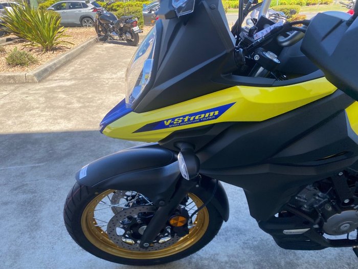 2024 Suzuki V-STROM 650XT (DL650XA) Yellow