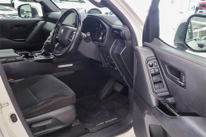 2022 Toyota Landcruiser GXL FJA300R 4X4 Dual Range Crystal Pearl