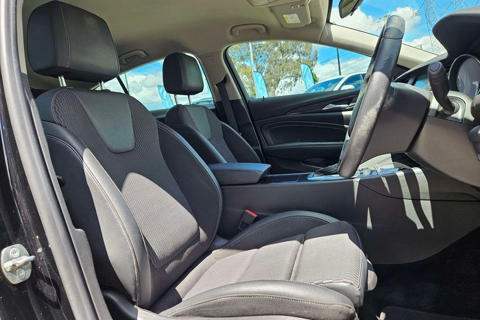 2018 Holden Commodore RS