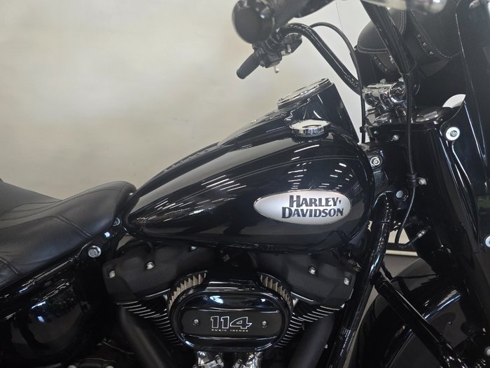 2022 Harley-davidson FLHCS HERITAGE CLASSIC 114 Black