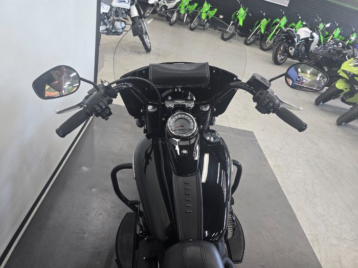 2022 Harley-davidson FLHCS HERITAGE CLASSIC 114 Black