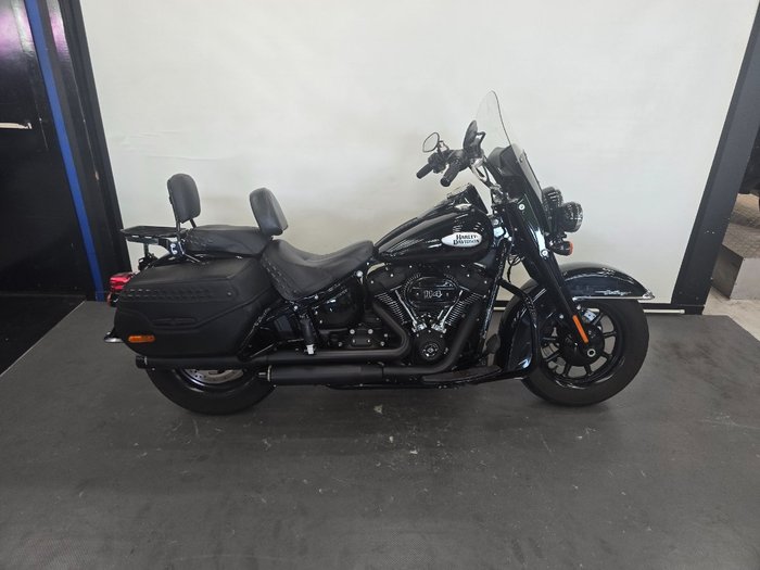 2022 Harley-davidson FLHCS HERITAGE CLASSIC 114 Black