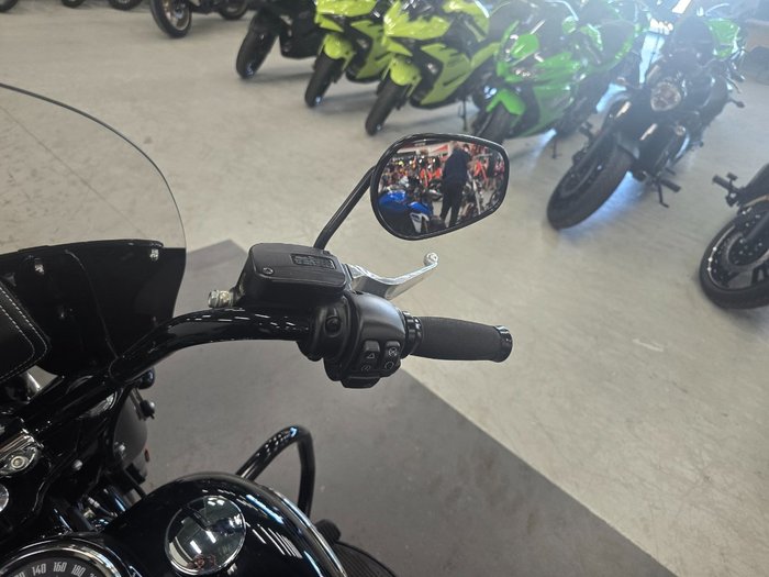 2022 Harley-davidson FLHCS HERITAGE CLASSIC 114 Black