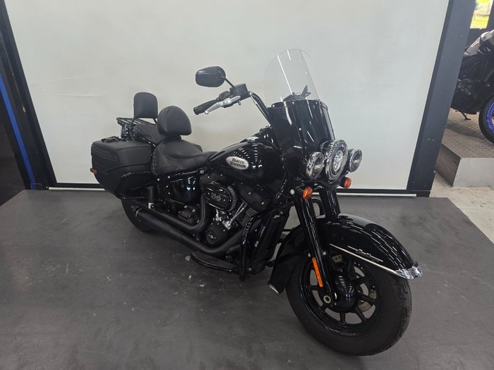 2022 Harley-davidson FLHCS HERITAGE CLASSIC 114 Black