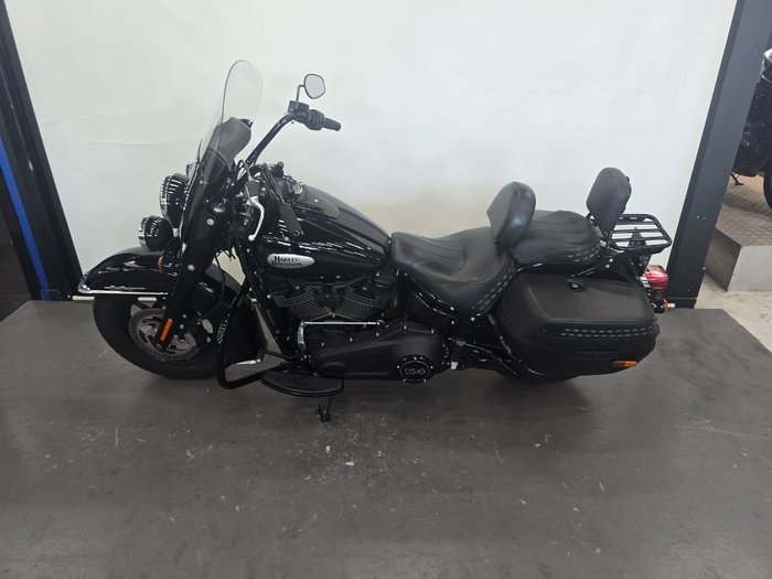 2022 Harley-davidson FLHCS HERITAGE CLASSIC 114 Black