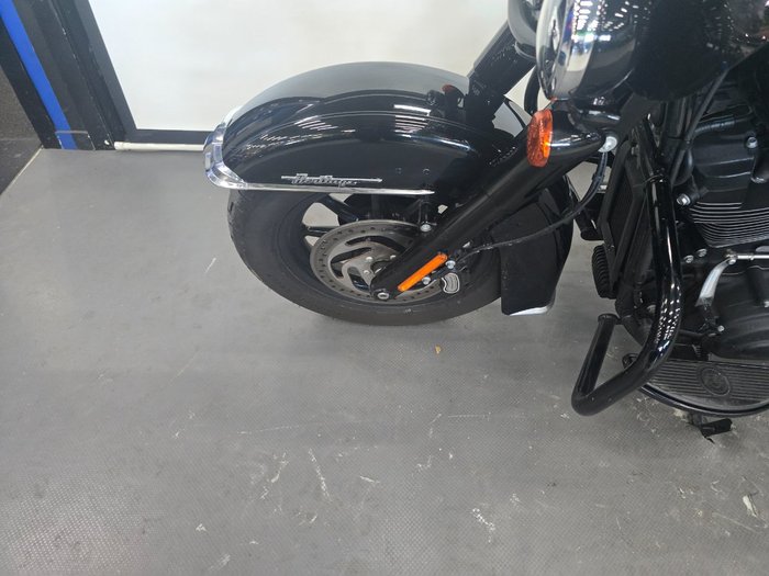 2022 Harley-davidson FLHCS HERITAGE CLASSIC 114 Black