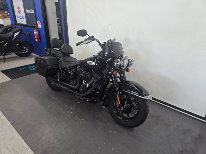 2022 Harley-davidson FLHCS HERITAGE CLASSIC 114 Black