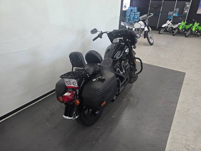 2022 Harley-davidson FLHCS HERITAGE CLASSIC 114 Black
